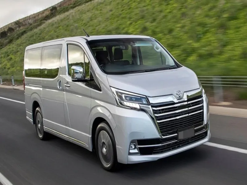 Toyota Hiace là dòng xe van cỡ trung nổi tiếng toàn cầu của Toyota